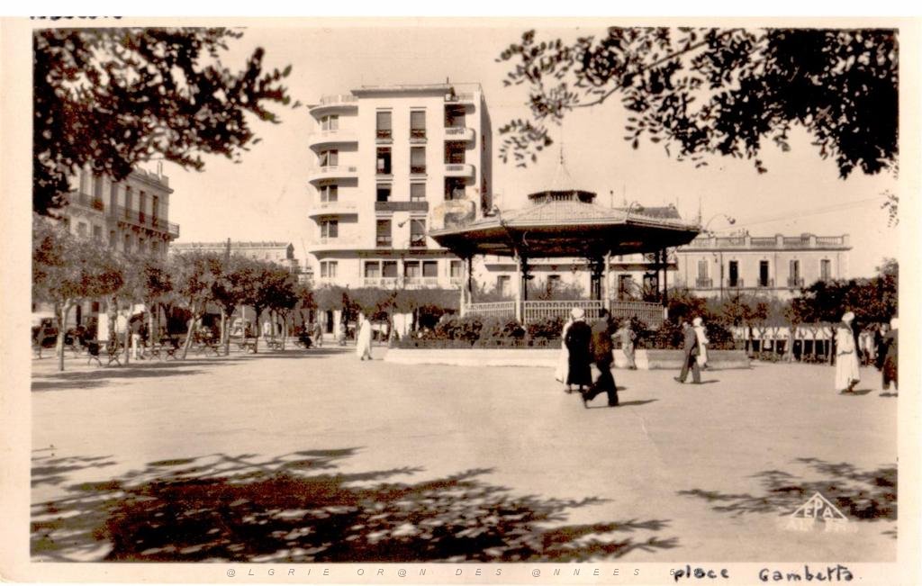 MASCARA 109 PLACE GAMBETTA 02.JPG